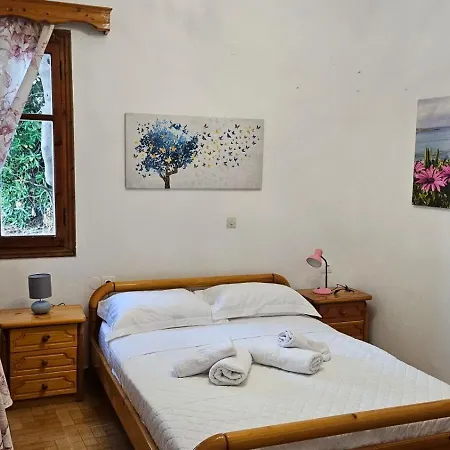 Sea Breeze Retreat Apartamento Lionas