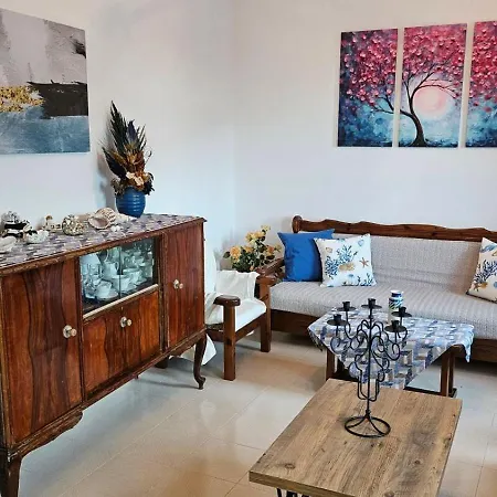 Sea Breeze Retreat * Lionas